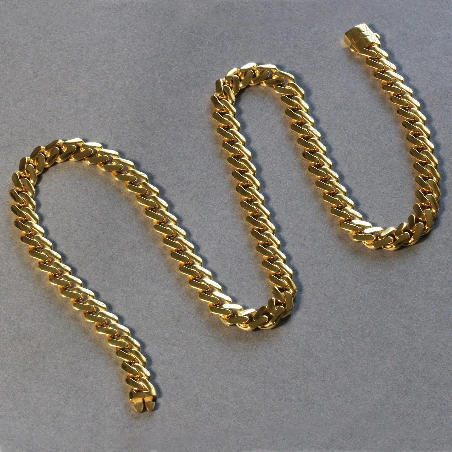 14k Yellow Gold 22 inch Polished Curb Chain Necklace RCJ Necklaces CELESTIA LUXE JEWELLERS
