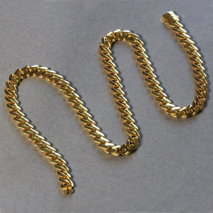 14k Yellow Gold 22 inch Polished Curb Chain Necklace RCJ Necklaces  CELESTIA LUXE JEWELLERS