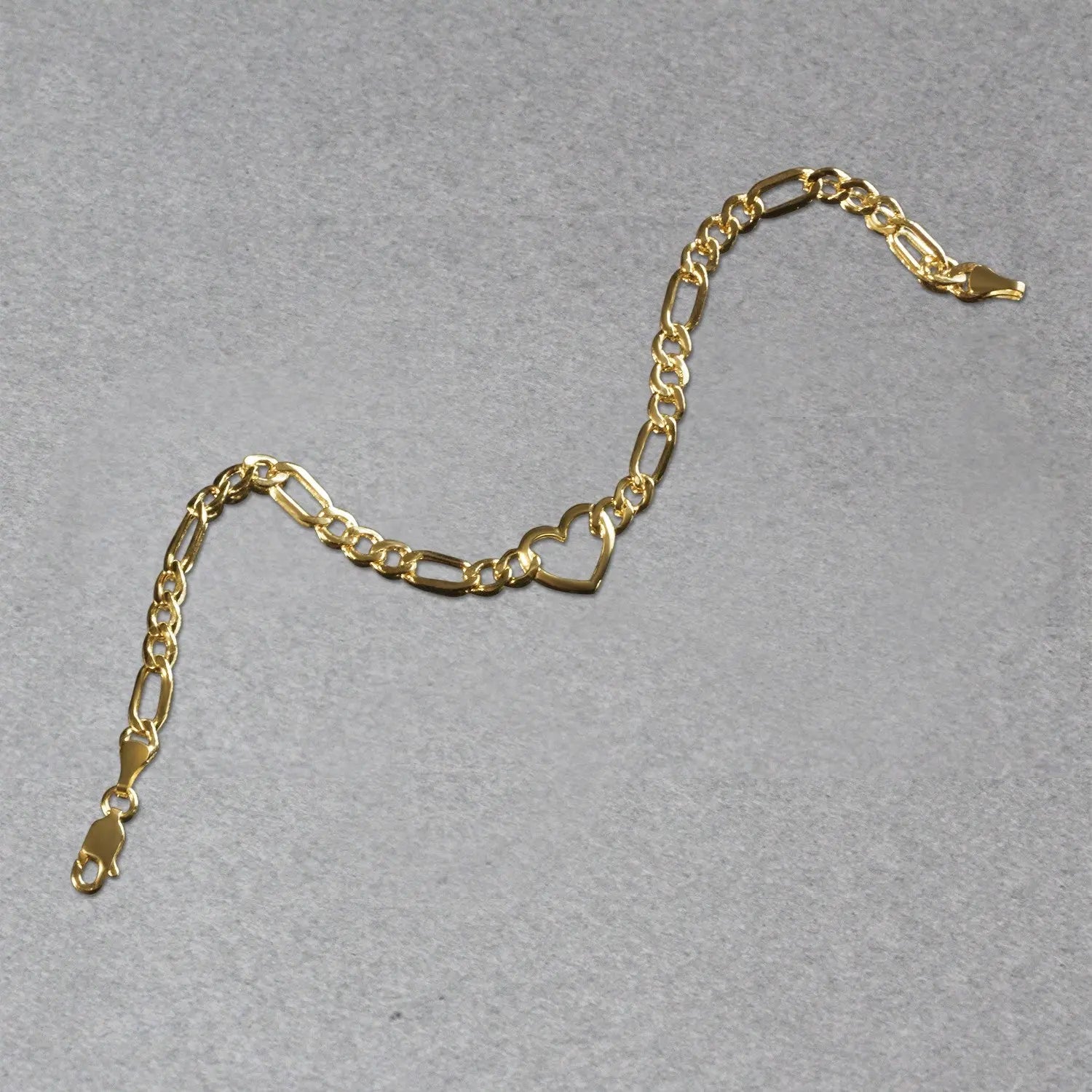 14k Yellow Gold 7 inch Figaro Chain Bracelet with Heart (4.50 mm) RCJ Bracelets  CELESTIA LUXE JEWELLERS