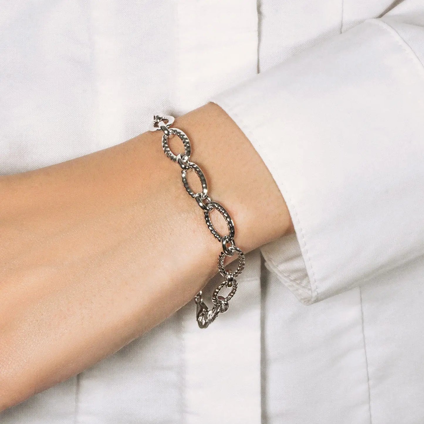 Textured Oval Link Bracelet in 14k White Gold (8.60 mm) RCJ Bracelets  CELESTIA LUXE JEWELLERS